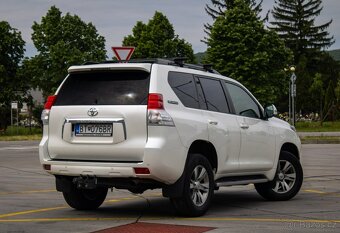 Toyota Land Cruiser 3.0I D-4D 190k Premium A/T 5m - 5