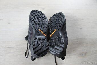 Adidas Goretex AX 3 vel 44 - 5