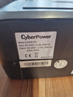 Záložní zdroj CyberPower DX600E-FR - 5