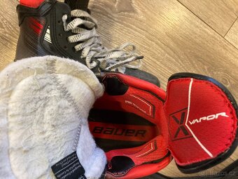 Brusle Bauer Vapor X5 PRO INT vel. 4.5 FIT2 - 5