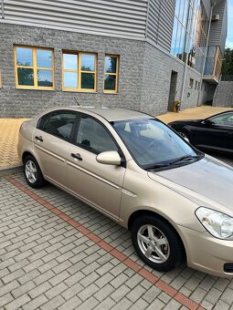 HUNDAI ACCENT Rv-2010 1.4 benzín 71 kw - 5