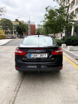 Ford Focus 3 Sedan 1.6 benzin - 5