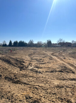 Stavební pozemek 766 m² pro výstavbu RD. - 5