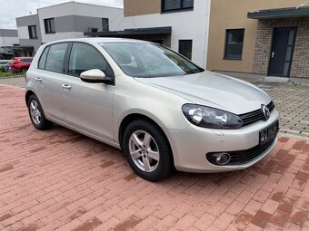 VW Golf 1.6 TDI, r. 10/2012, klima, ALU kola, nová STK - 5