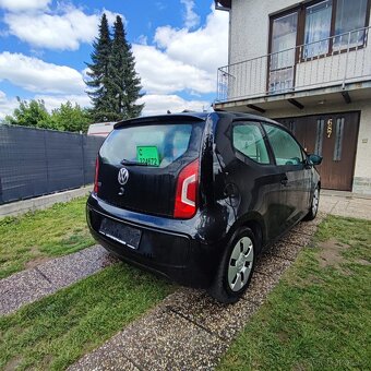 Volkswagen up 1.0 mpi benzín rok 2012 - 5