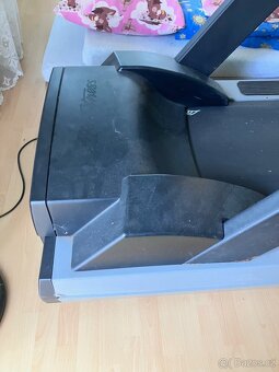 Profi běžecký pás LifeFitness - 5