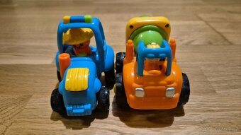 2 autíčka na setrvačník - 5