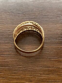 Zlatý dámský prsten - 5