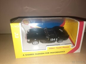 Modely aut Ferrari - 5