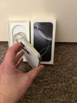 Apple iPhone 16 Pro 1tb White. Zaruka, 93% baterie, top stav - 5