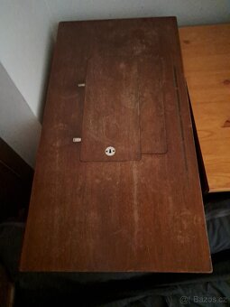 Šicí stroj Lada - 5