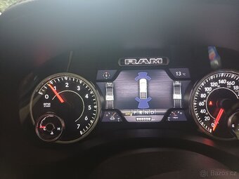 RAM 1500 5,7 Hemi - 5