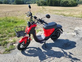 elelektrický skútr E-MOPED elektro motorka NIU Sport - 5