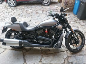 Harley Davidson Night Rod Special 6800km Čr. 2016 - 5