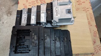Díly ŠKODA Kamiq, zánovní - 1,5 tsi barva F9E Kendy - 5