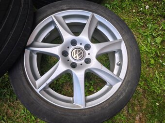 Alu kola VW R17 5x112 ET45, pneu 225/45 R17 Michelin - 5