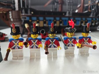 LEGO 10210 Imperial Flagship - 5
