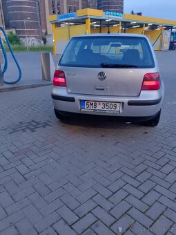 Prodám golf třídy 4 STK plátna rok výroby 2003 deně provozů - 5