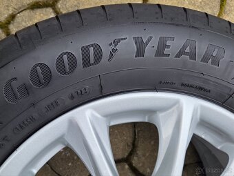 Pěkná letní sada Ford MONDEO MK5 16" 5x108 pneu 215/60/16 - 5