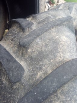 Pneu 520/70R38 - 5