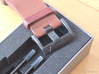 Garmin kožený quick fit řemínek 22mm - 5