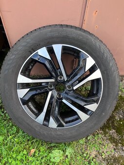 Prodám zimní Alu kola na Peugeot (2008) 215/60 R17 - 5
