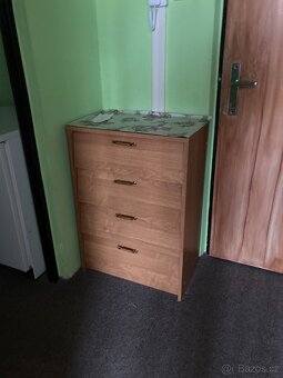 Prodám různý starší nábytek do bytu - 5