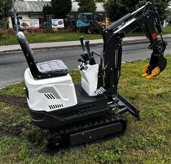 minibagr, bagr do budov, pásový bagr, rypadlo - 5