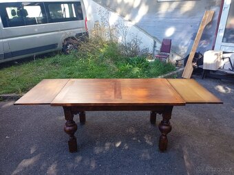 Prodám krásnou antik jídelní sestavu-stůl rozkládací+6 x žid - 5