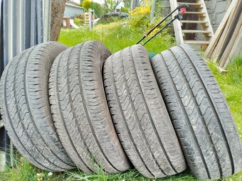 Pneu 215/65 R16 - 5