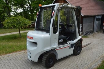 Vysokozdvižný vozík Nissan 25 2018 2,5t Unicarriers Diesel D - 5