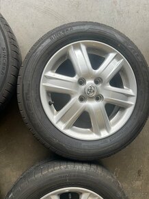 Toyota Yaris P 13 2010-2020 - 5
