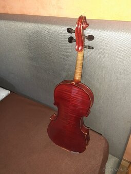 Celé housle Cremona. - 5