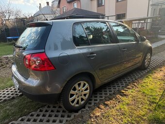Volkswagen Golf 5 - 5