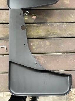 Zasterky, lapace necistot Jeep - 5