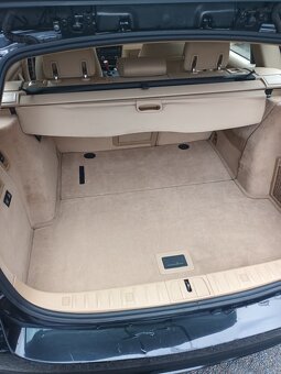 BMW E91 318 D LCI - 5