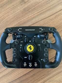 Thrustmaster T300 Ferrari Integral Racing Wheel Alcantara Ed - 5