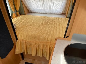 Hobby de luxe 440, 4 osoby, el.pojezd, pevná postel - 5
