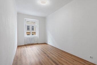 Prodej 2+kk v blízkosti metra C - 5