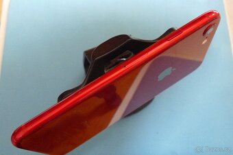 Apple iPhone SE 2020 256GB Baterie 83% - 5