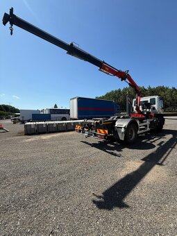 IVECO 190EL32 hákový nosič kontejnerů s hydraulickou rukou - 5