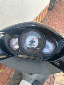 Skútr Aprilia 50 - 5