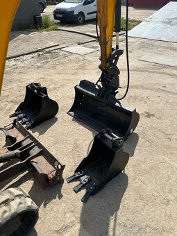 Pásový bagr JCB 16C-1 - 5