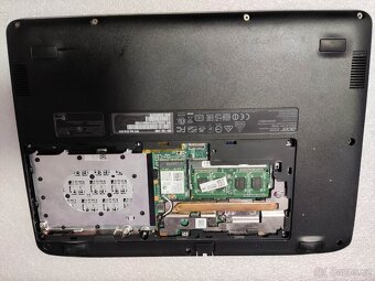 Acer Aspire  11,6" , 4gb ram , 32 gb uložiště, win 10 - 5