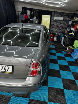 Volkswagen Passat B5.5 2.3 V5 - 5