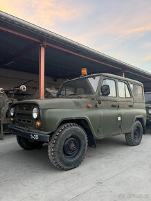 UAZ 31512 UAZ 469 UAZ HUNTER - 5