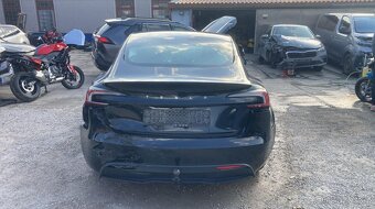 Tesla Model 3 - 5