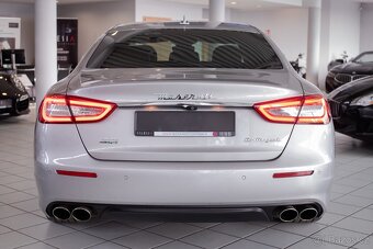 Maserati Quattroporte - 5