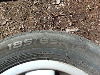 Litá kola s letními pneu 185/65 R14 - 5