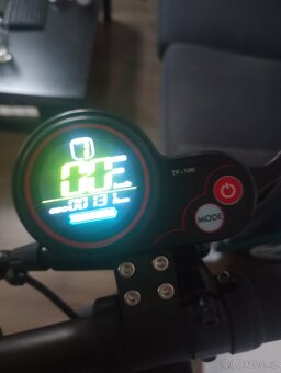 Elektronická koloběžka Q12 - 5